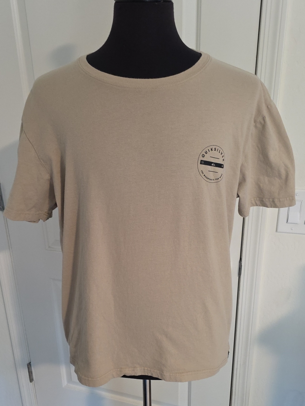 Quiksilver Men’s Sandstone Short-Sleeve Logo Tee